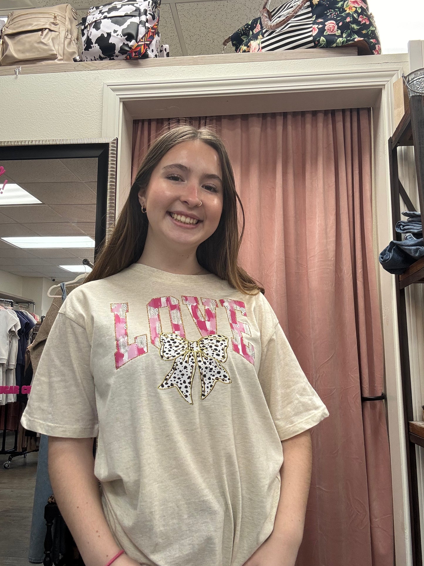 Pretty In Love Tee