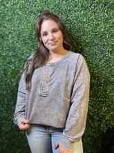 Load image into Gallery viewer, Kelly Washed Henley Top