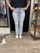 Load image into Gallery viewer, Light HR Crop Flare Jeans