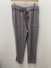 Load image into Gallery viewer, Tencel Tapered Pants