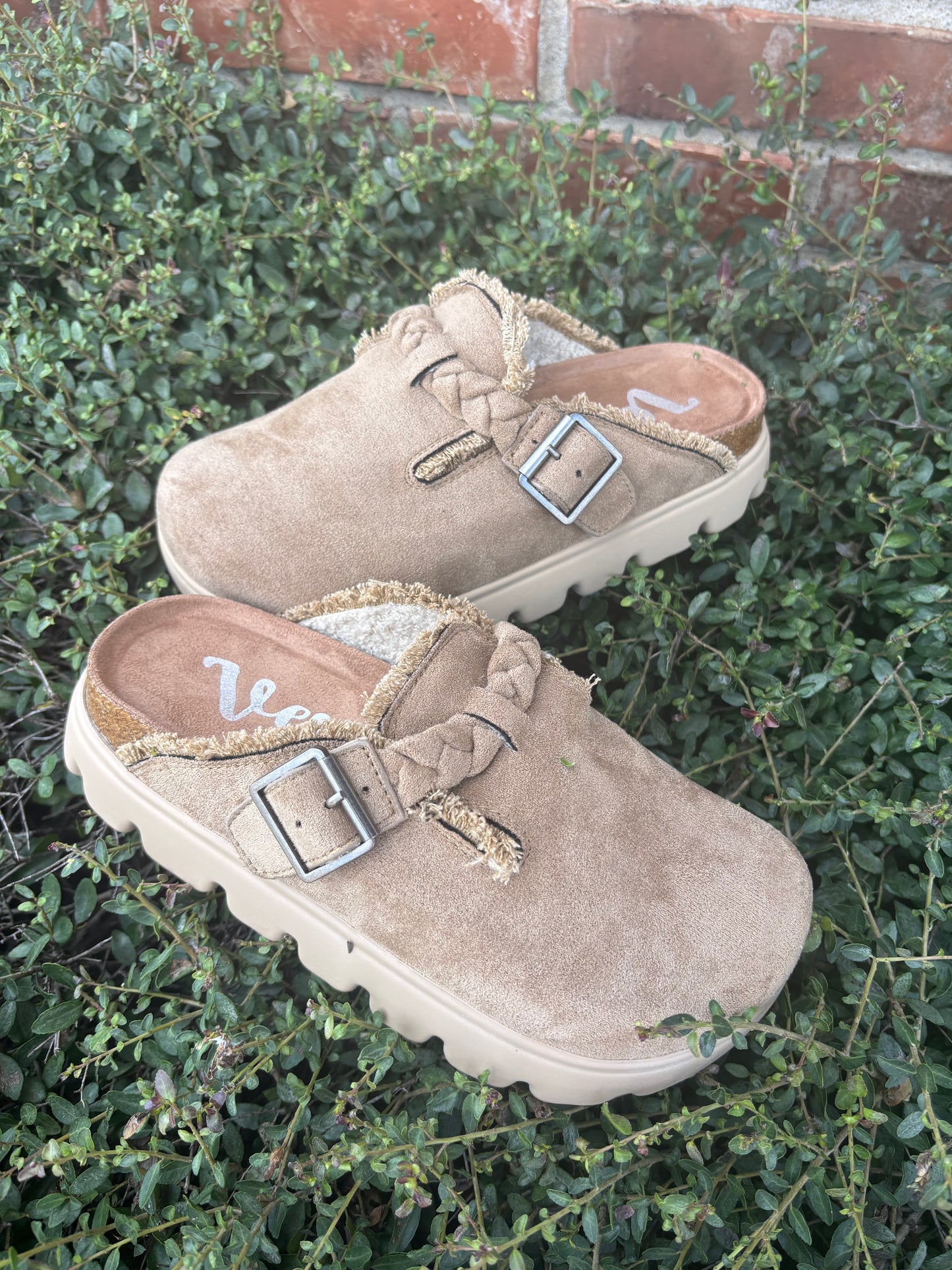 Very G Cali 2 Platform Clogs