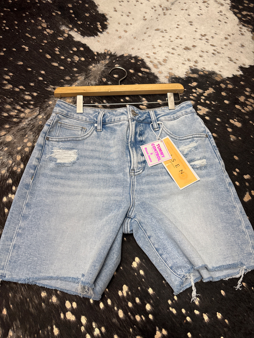 Amy HR Mid Thigh Shorts
