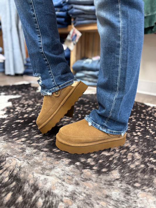 Chestnut Creek Clogs