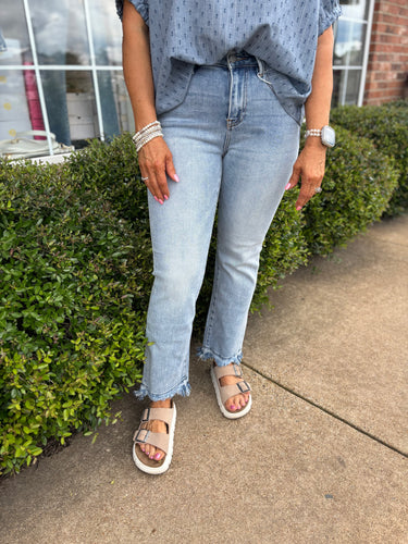 Mila HR Crop Straight-Slim Jeans