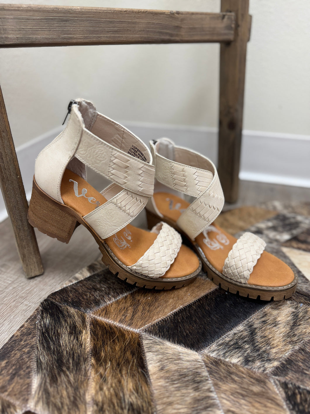 Vana Imbossed Heel