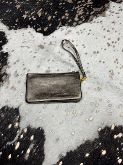 Grab and Go Convertible Crossbody Wristlet