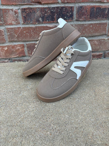 Cafe Run Sneaker