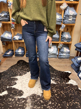 Load image into Gallery viewer, Dolly MR Flare Jeans