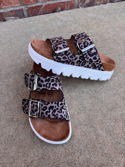 Jazmin Platform Sandals