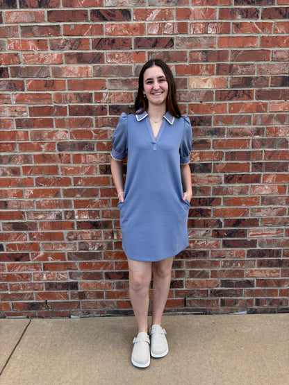 Contrast Collar Shift Dress
