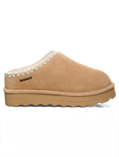 Load image into Gallery viewer, Bear Paw Crochet Martis Clog