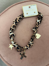 Load image into Gallery viewer, Elegant Scarf Necklace