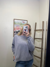 Load image into Gallery viewer, Ribbed Lightweight Sweater