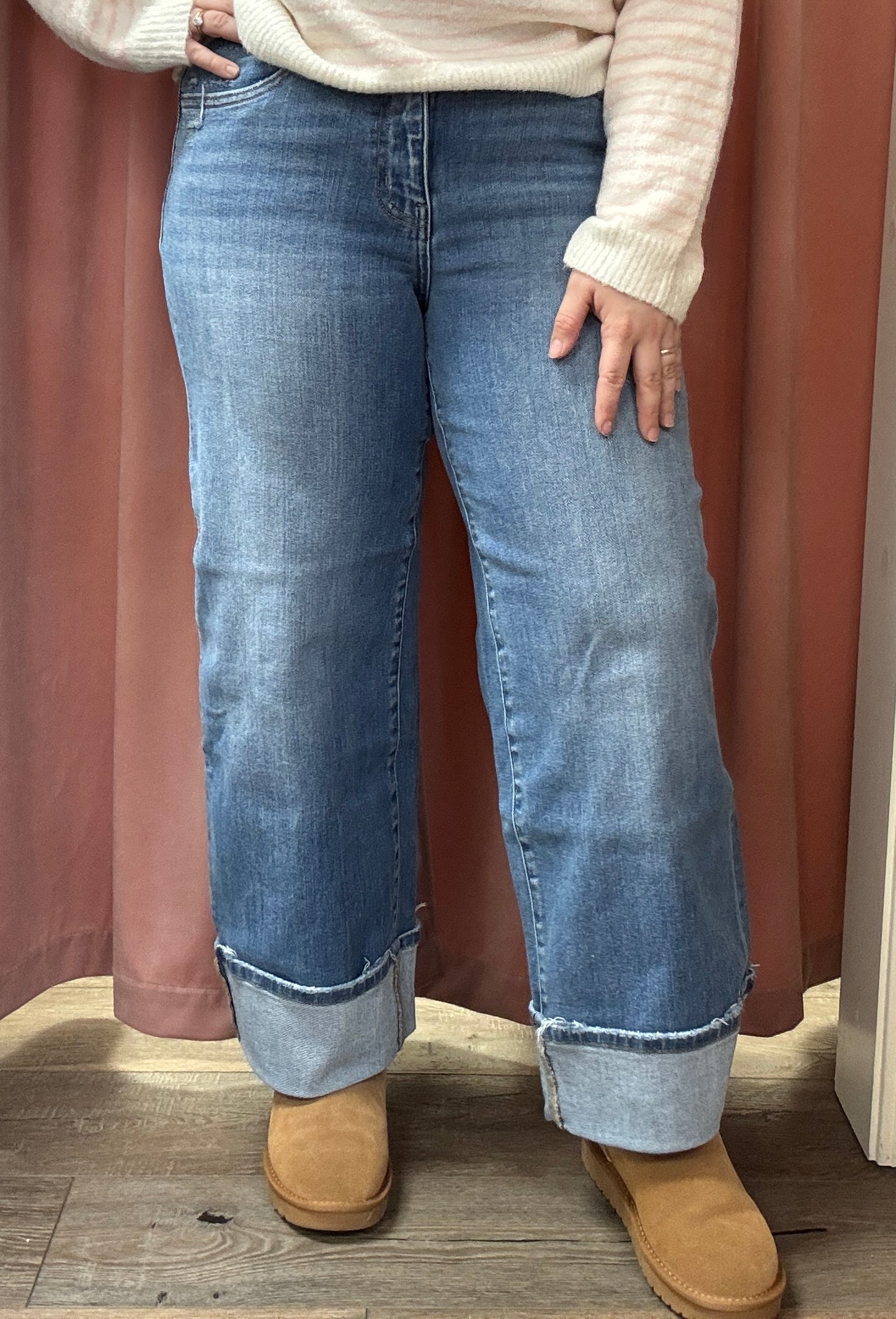 Vienna HR Cuff Wide Jeans