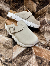 Load image into Gallery viewer, Riley Platform Clogs