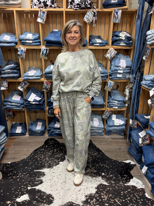 Camo Cozy Sweatpants Set