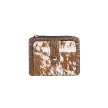 Load image into Gallery viewer, Myra Wonder Trail Credit Card Wallet in Caramel