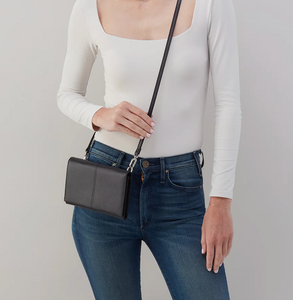 Essential Wallet Crossbody