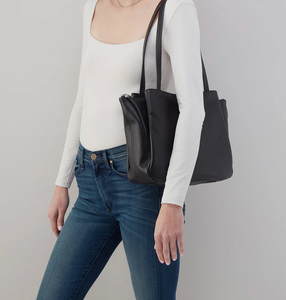 Essential Medium Tote