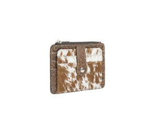 Load image into Gallery viewer, Myra Wonder Trail Credit Card Wallet in Caramel