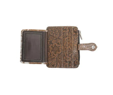 Load image into Gallery viewer, Myra Wonder Trail Credit Card Wallet in Caramel