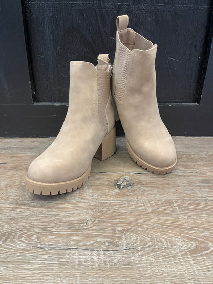 Jonna  Boot