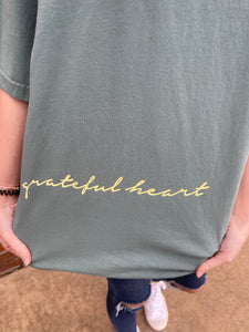 Grateful Heart Graphic Tee